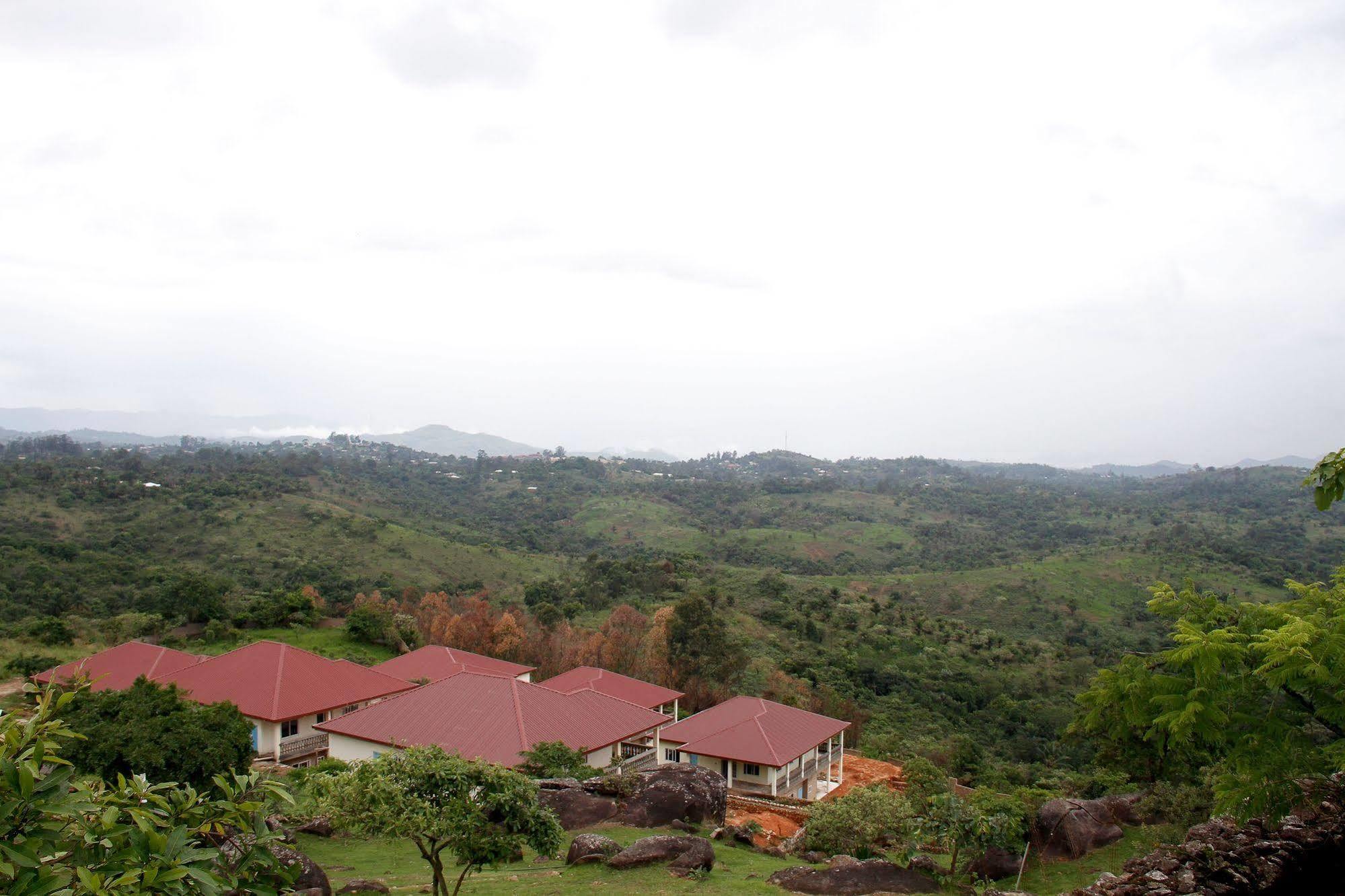 ホテル Saddle Hill Ranch Bafut エクステリア 写真